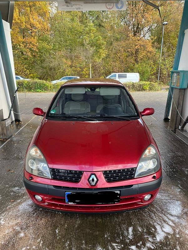 Rot Gebraucht 2003 Renault Clio II Initiale Kleinwagen | 1.800 € - Bild 1/4