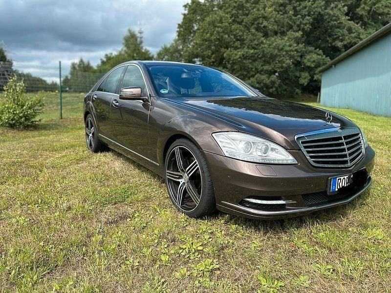 Usata Mercedes S350 272 CV (200 kW) 2009 Marrone Berlina
