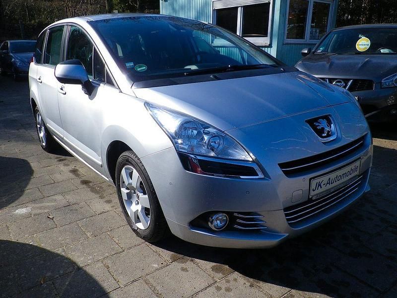 Gebraucht Peugeot 5008 Active 120 PS (88 kW) 2013 Gris aluminium Van / Kleinbus