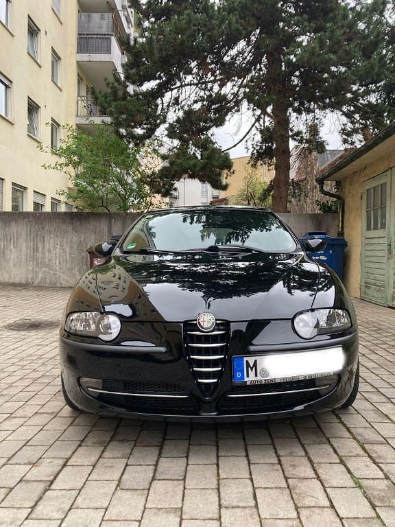 Gebraucht Alfa Romeo 147 Distinctive 120 PS (88 kW) 2005 Schwarz Kleinwagen