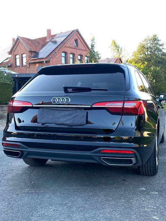 Gebraucht Audi A4 Advanced 163 PS (119 kW) 2021 Schwarz Kombi