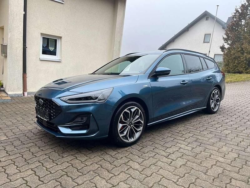 Gebraucht Ford Focus ST-Line X 155 PS (114 kW) 2025 Chrome blau (metallic) Kombi