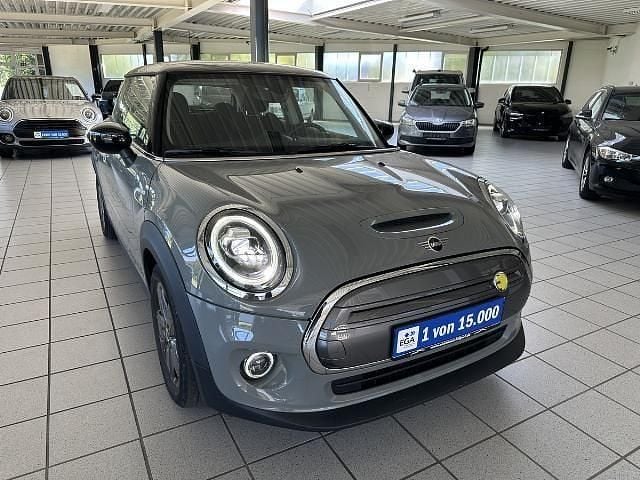 Grau Gebraucht 2021 Mini Cooper SE Kleinwagen | 16.900 € (Fairer Preis) - Bild 1/4