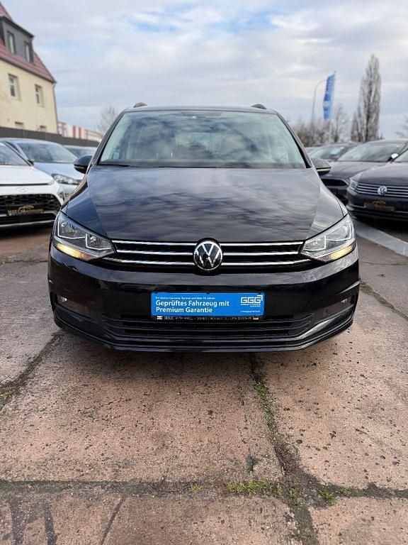 Schwarz Gebraucht 2020 VW Touran Comfortline Van / Kleinbus | 18.500 € (Fairer Preis) - Bild 1/4