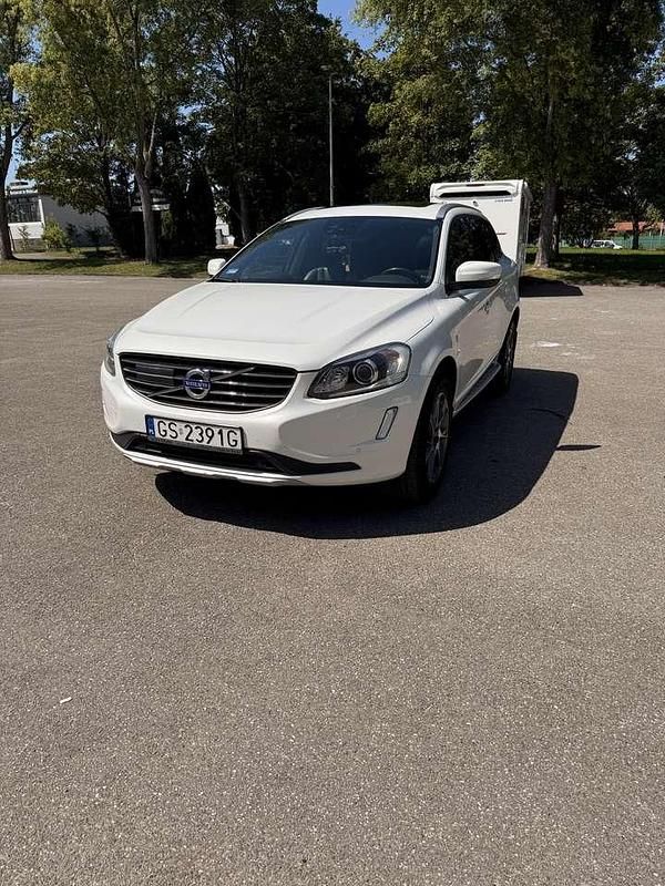 Gebraucht Volvo XC60 Ocean Race 190 PS (139 kW) 2016 Weiß SUV