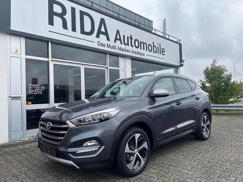 Grau Gebraucht 2017 Hyundai Tucson Advantage SUV | 15.700 € (Fairer Preis) - Bild 1/4