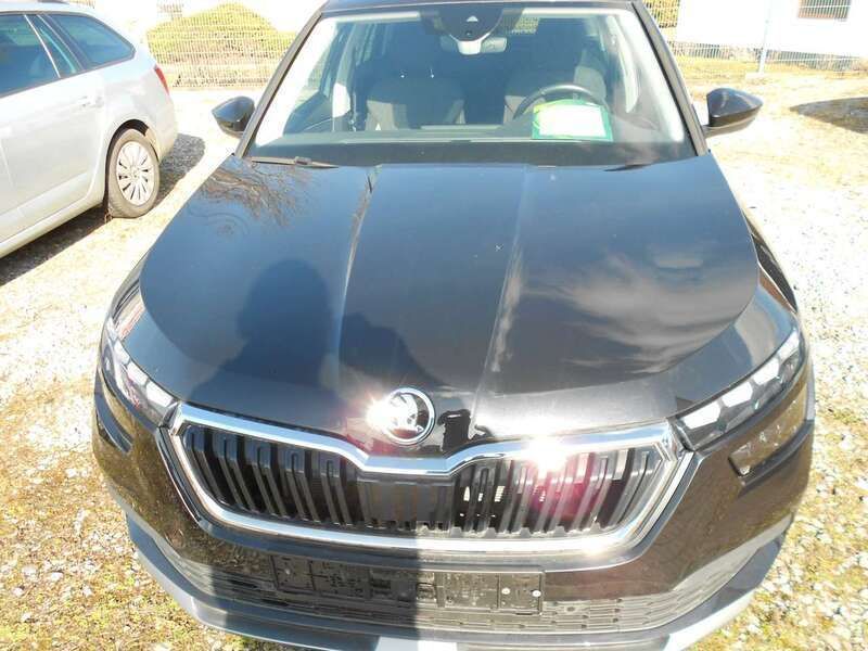 Schwarz Gebraucht 2020 Skoda Kamiq Style SUV | 20.999 € (Guter Preis) - Bild 1/3