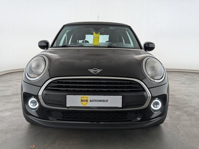 Gebraucht Mini ONE 102 PS (75 kW) 2021 Midnight black metallic Kleinwagen