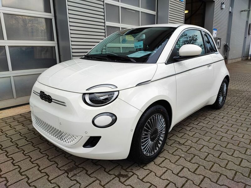 Weiß Gebraucht 2023 Fiat 500e Kleinwagen | 33.190 € - Bild 1/4