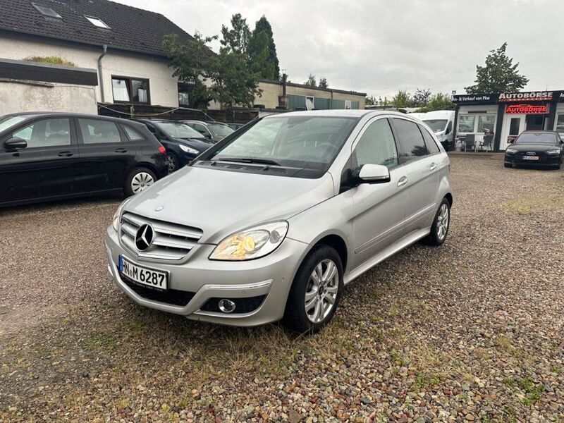 Silber Gebraucht 2008 Mercedes B180 Van / Kleinbus | 4.999 € (Etwas zu teuer) - Bild 1/4