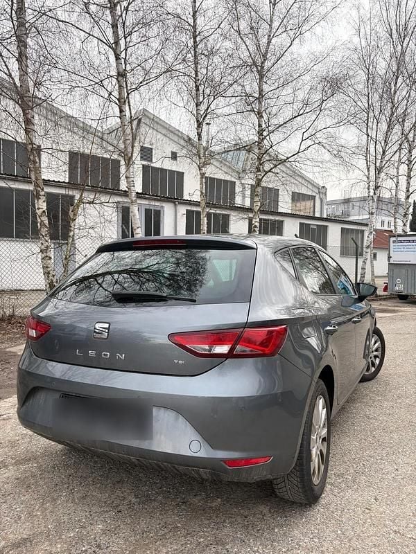 Gebraucht Seat Leon 140 PS (102 kW) 2013 Silber Limousine