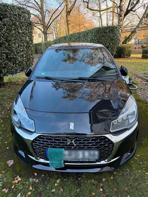 Schwarz Gebraucht 2018 DS Automobiles DS3 Coupé | 10.350 € - Bild 1/4