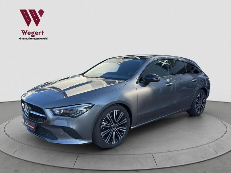 Grau Gebraucht 2023 Mercedes CLA220 Night Limousine | 36.490 € (Guter Preis) - Bild 1/4