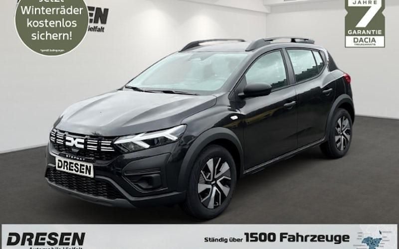 Schwarz Neu 2025 Dacia Sandero Essentiel Kleinwagen | 17.395 € (Fairer Preis) - Bild 1/4