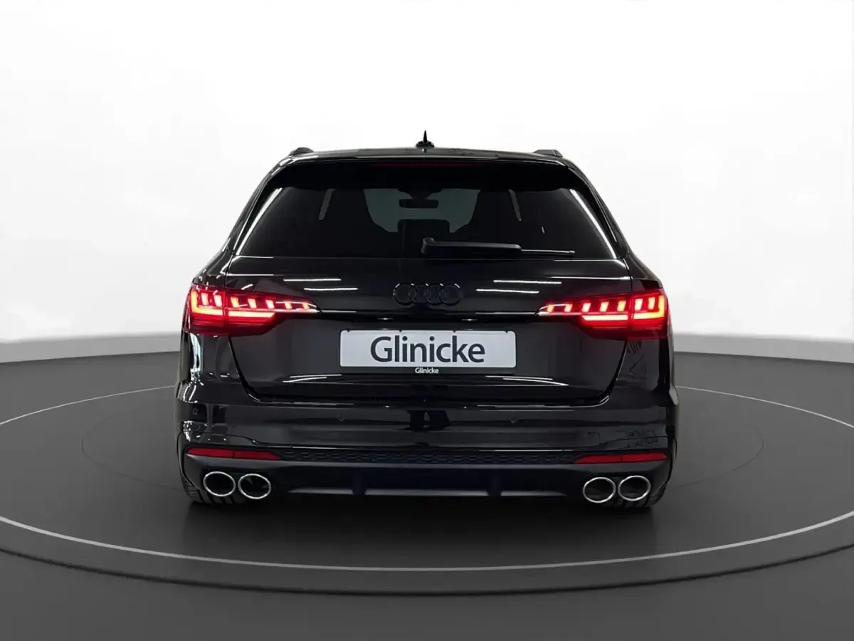 Gebraucht Audi S4 Ambiente 341 PS (250 kW) 2022 Mythosschwarz metallic Kombi