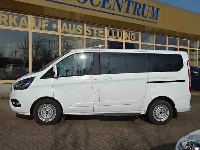 Gebraucht Ford Tourneo Custom Titanium 110 PS (80 kW) 2022 Andere Van