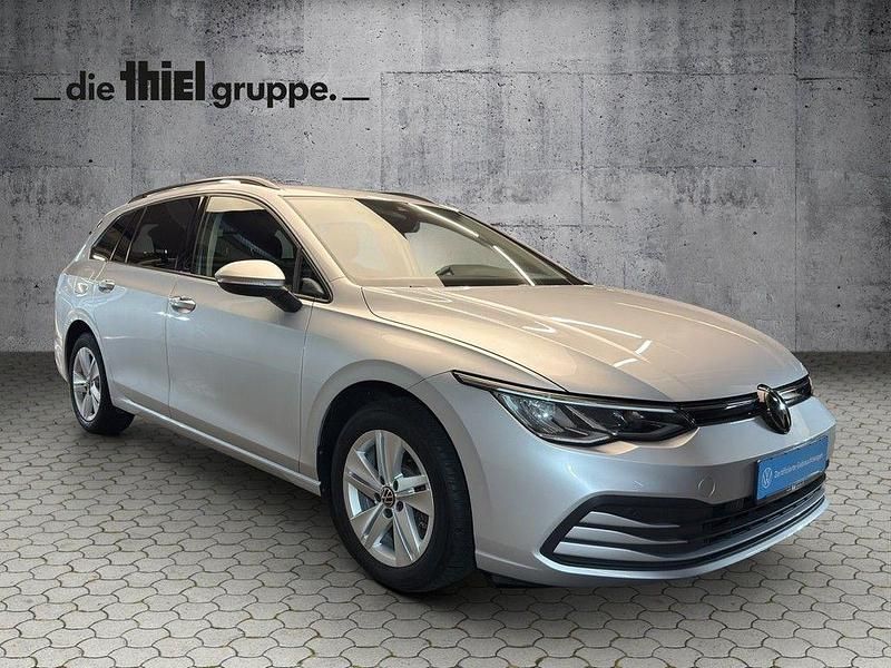 Gebraucht VW Golf VII Life 150 PS (110 kW) 2021 Silber Kombi