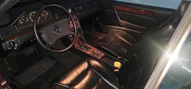 Gebraucht Mercedes E300 220 PS (161 kW) 1990 Coupé