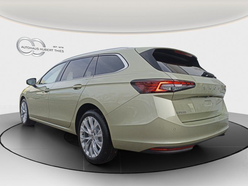 Second-hand Skoda Superb Selection 150 CP (110 kW) 2025 Galben Break