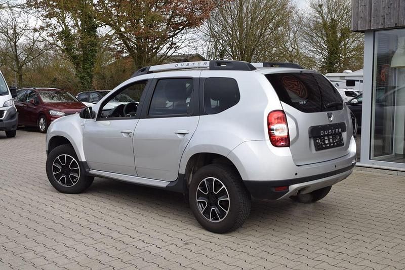 Gebraucht Dacia Duster Black Shadow 125 PS (91 kW) 2017 Silber SUV
