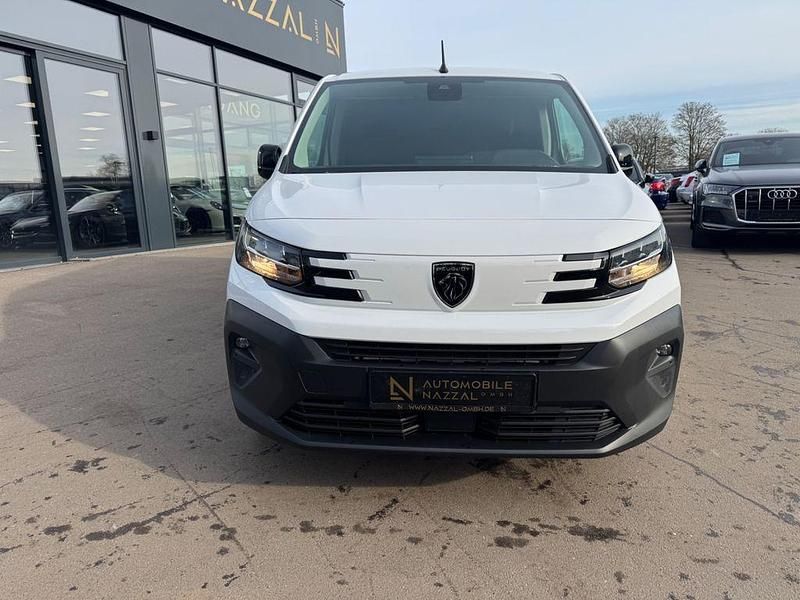Neu Peugeot Partner 131 PS (96 kW) 2025 Weiß Van / Kleinbus