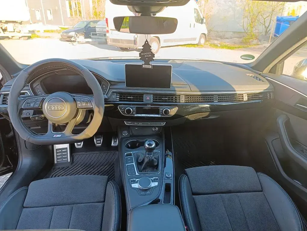 Gebraucht Audi A4 Black Edition 150 PS (110 kW) 2017 Schwarz Limousine