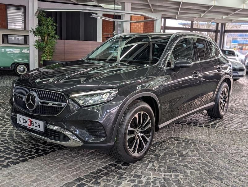 Gebraucht Mercedes GLC220 197 PS (144 kW) 2023 Grau SUV