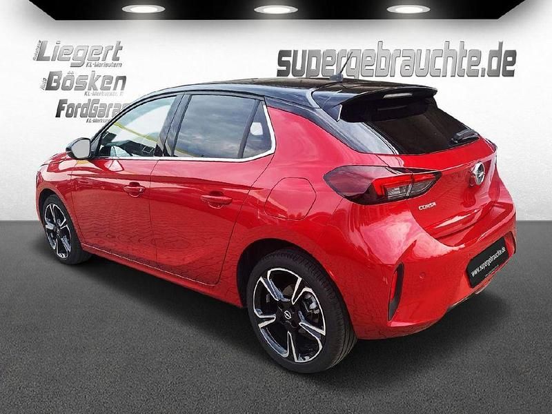 Gebraucht Opel Corsa Ultimate 101 PS (74 kW) 2023 Chili rot/kardio rot Limousine