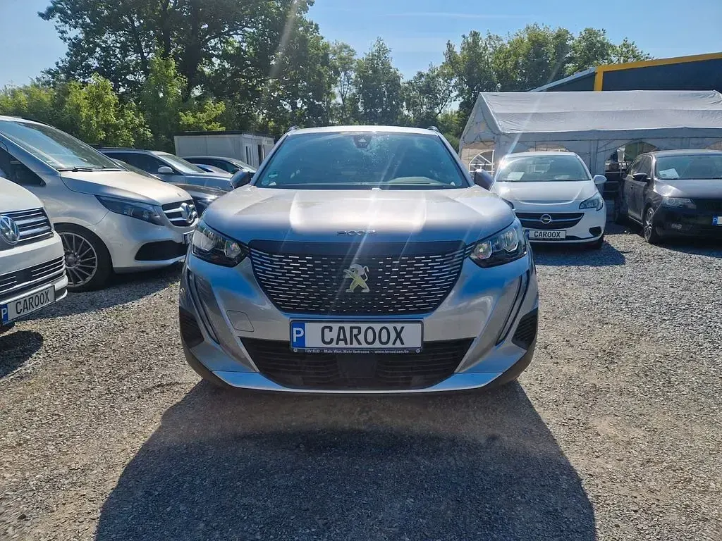 Gebraucht Peugeot 2008 Allure 101 PS (74 kW) 2021 Silber SUV