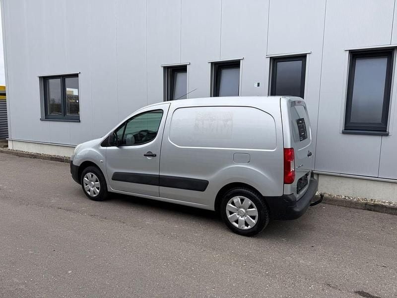 Gebraucht Citroën Berlingo 75 PS (55 kW) 2011 Silber Van / Kleinbus