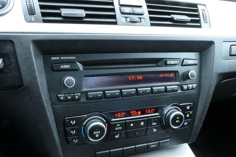 Gebraucht BMW 320 Lifestyle 184 PS (135 kW) 2011 Silber Limousine