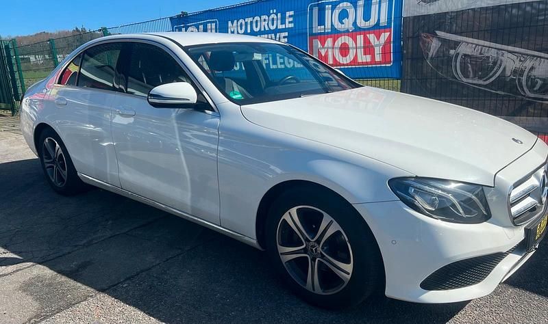 Gebraucht Mercedes E200 184 PS (135 kW) 2018 Weiß Limousine