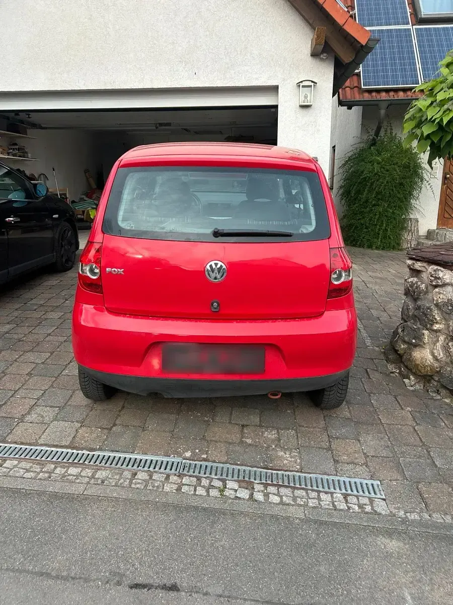 Gebraucht VW Fox 54 PS (39 kW) 2005 Rot Kleinwagen