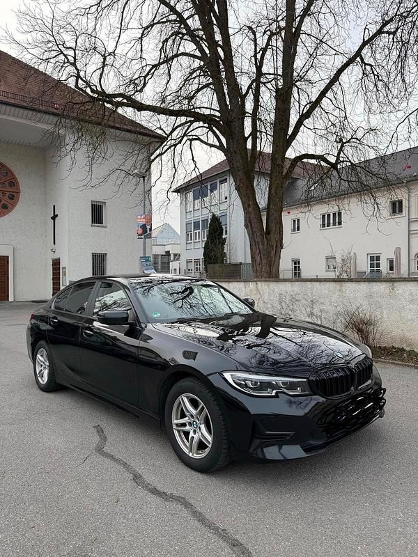 Gebraucht BMW 318 150 PS (110 kW) 2020 Schwarz Limousine