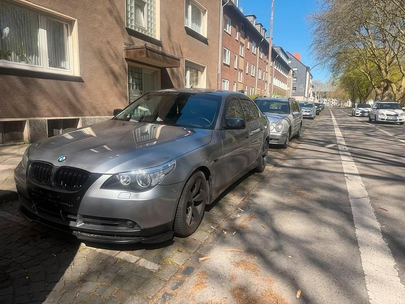 Gebraucht BMW 520 170 PS (125 kW) 2004 Grau Limousine