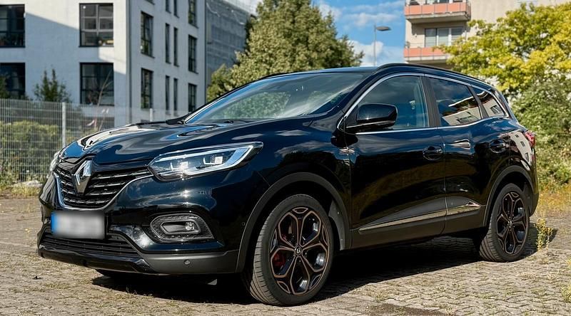 Schwarz Gebraucht 2021 Renault Kadjar Black Edition SUV | 19.000 € (Fairer Preis) - Bild 1/4