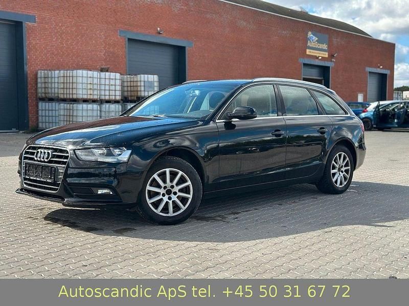 Schwarz Gebraucht 2012 Audi A4 Attraction Kombi | 6.500 € (Superpreis) - Bild 1/4
