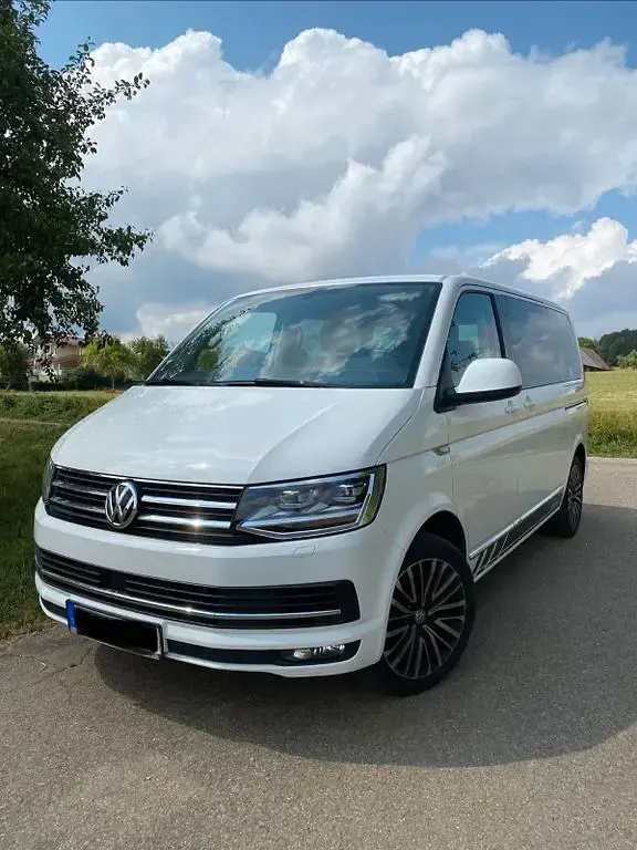 Gebraucht VW Multivan 199 PS (146 kW) 2019 Weiß Van / Kleinbus