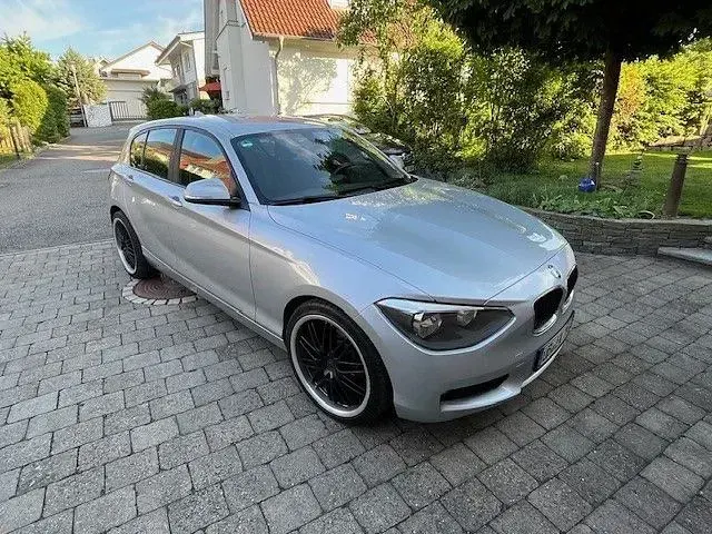 Gebraucht BMW 116 136 PS (100 kW) 2012 Silber Kleinwagen
