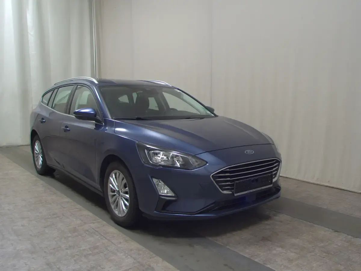Używany Ford Focus Titanium 125 KM (91 kW) 2021 Niebieski Kombi