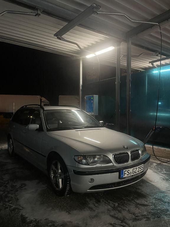 Gebraucht BMW 320 170 PS (125 kW) 2005 Silber Kombi