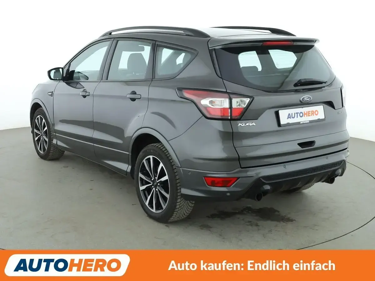 Gebraucht Ford Kuga ST-Line 175 PS (128 kW) 2019 Grau SUV
