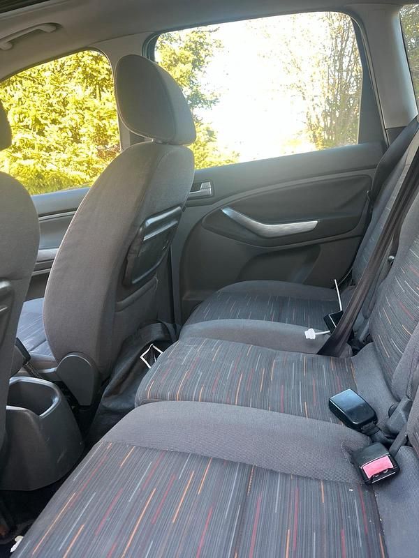 Usata Ford C-MAX 108 CV (79 kW) 2008 Argento Monovolume