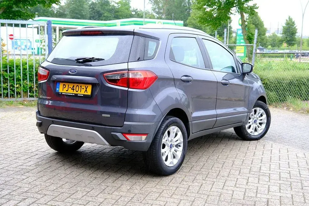Gebraucht Ford Ecosport Titanium 125 PS (91 kW) 2017 Grau SUV