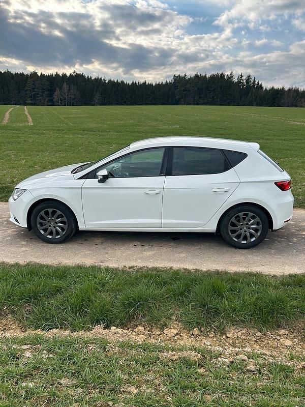 Gebraucht Seat Leon I-Tech 105 PS (77 kW) 2014 Weiß Kombi