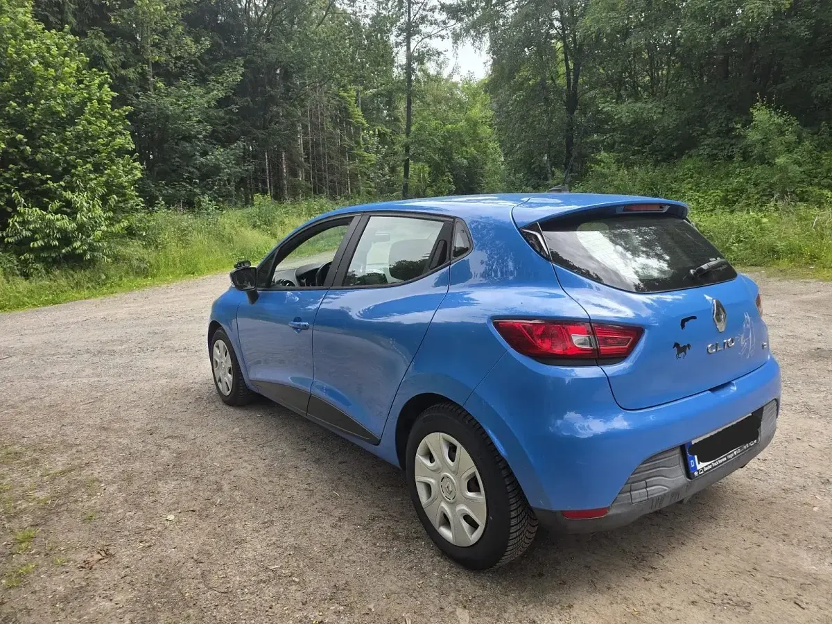 Gebraucht Renault Clio 90 PS (66 kW) 2013 Blau Kleinwagen