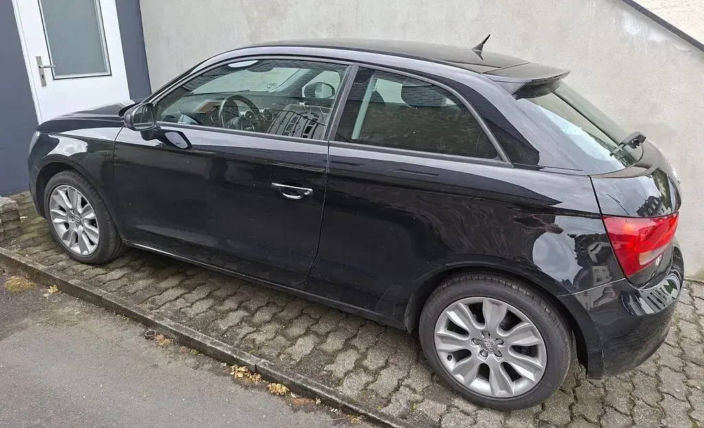 Gebraucht Audi A1 Ambition 105 PS (77 kW) 2011 Schwarz Kleinwagen