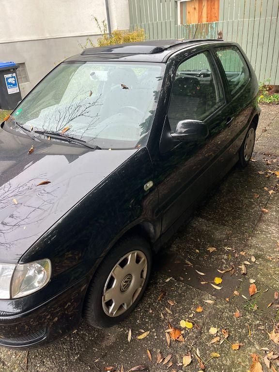 Gebraucht VW Polo Edition 50 PS (36 kW) 2001 Schwarz Limousine
