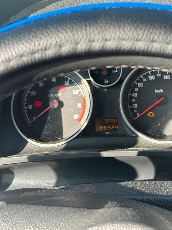 Gebraucht Opel Zafira 116 PS (85 kW) 2009 Silber Van / Kleinbus