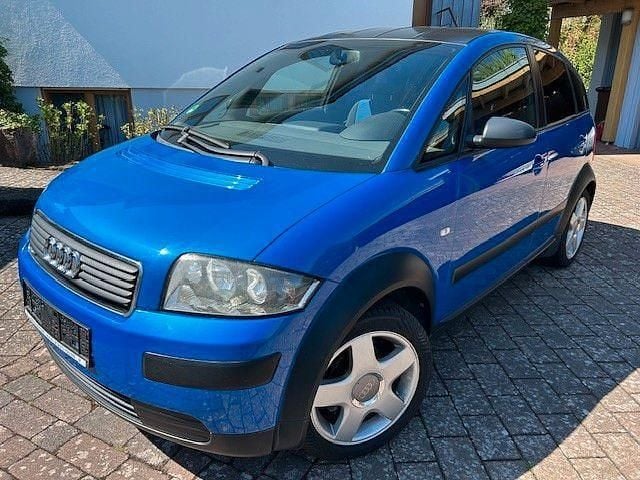 Second-hand Audi A2 75 CP (55 kW) 2004 Albastru Hatchback